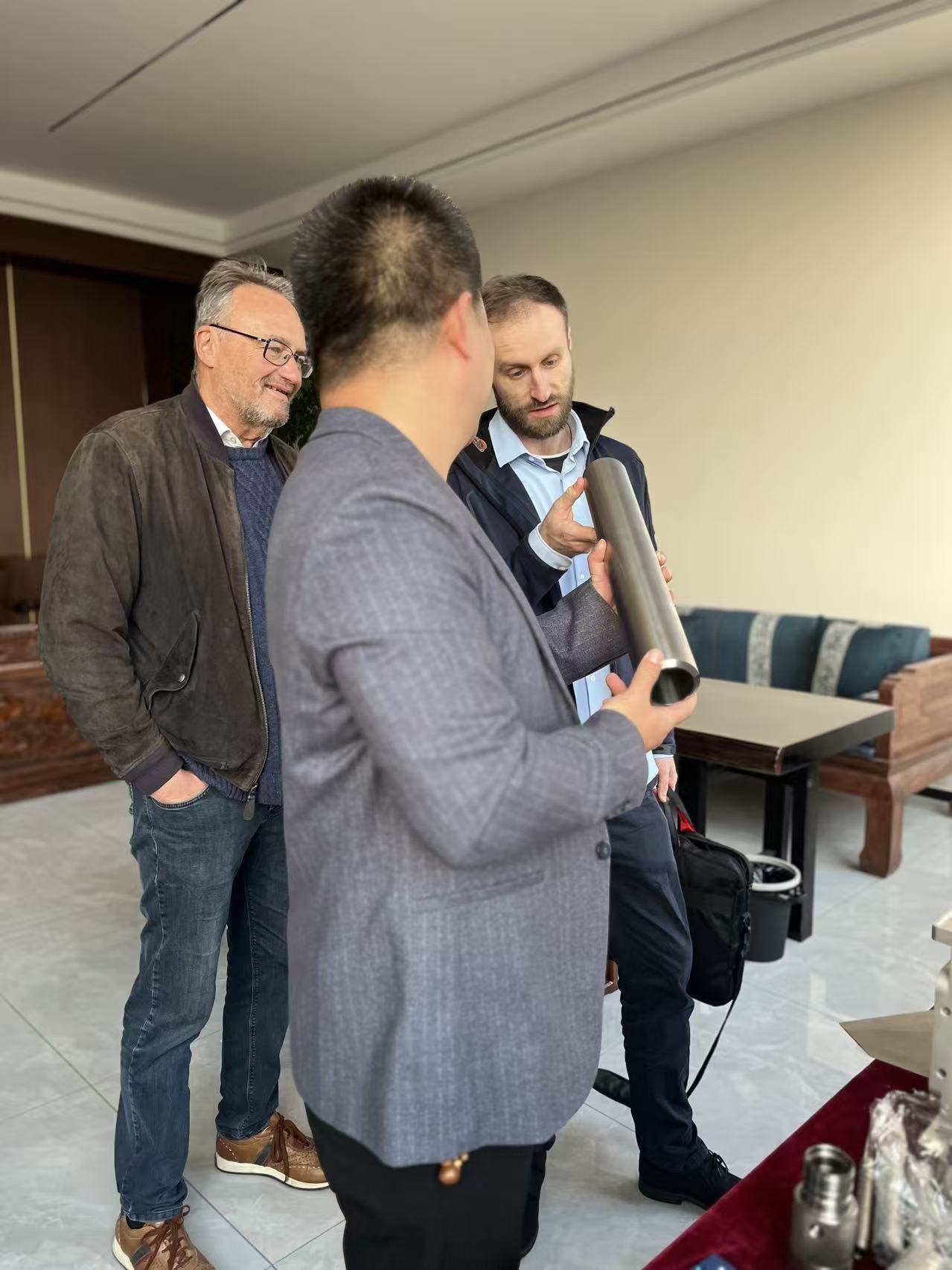 Уау! Немските клиенти се „регистрират“ в нашата компания, тласкайки прагматичното сътрудничество напред.