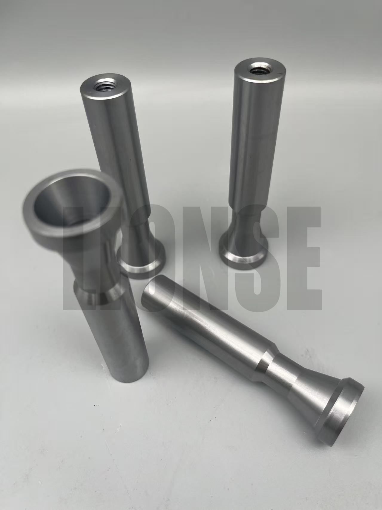 Индивидуални CNC машинно обработени резбови стойки
